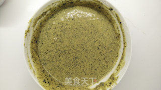 龙猫黑芝麻戚风蛋糕的做法步骤：7