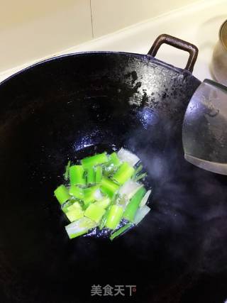葱油半烫面饼的做法步骤：1