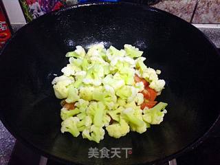 番茄炒菜花的做法步骤：4