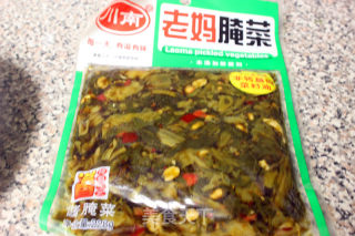酸菜炒大肠的做法步骤：2