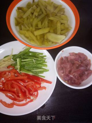 榨菜肉丝的做法步骤：2