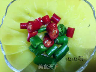 胡萝卜焖猪尾#肉肉厨的做法步骤：1