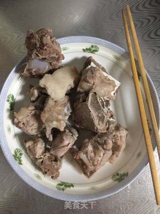 红烧排骨的做法步骤：1