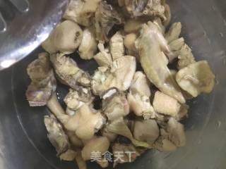 干笋黄焖鸡的做法步骤：3
