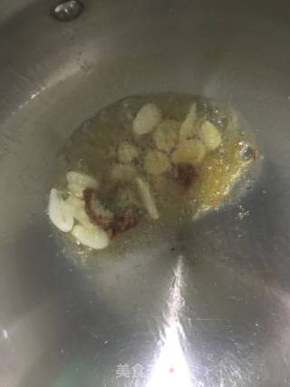 干笋黄焖鸡的做法步骤：4