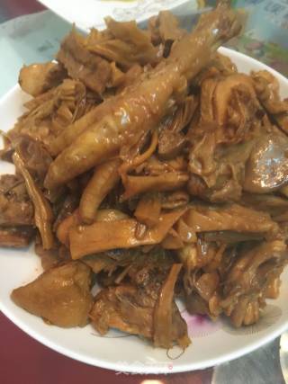 干笋黄焖鸡的做法步骤：9
