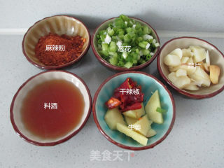 咸肉花菜干锅的做法步骤：4