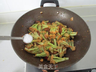 咸肉花菜干锅的做法步骤：11