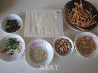 什锦豆腐脑的做法步骤：1