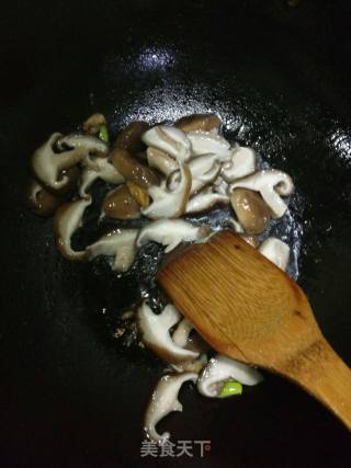 清炒油菜香菇片的做法步骤：4