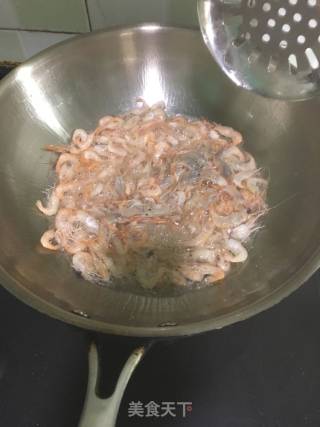 油爆河虾的做法步骤：4