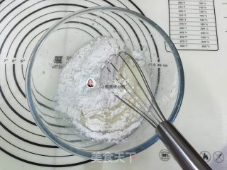黑芝麻波点蛋糕卷的做法步骤：3