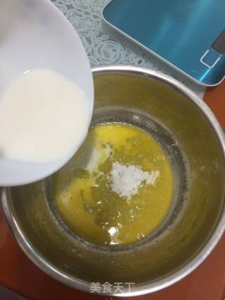 酥皮核桃仁紫薯球的做法步骤：4