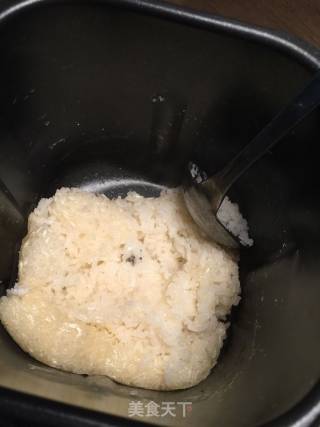 坚果糍粑的做法步骤：1