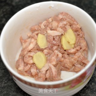 青椒肉丝的做法步骤：1