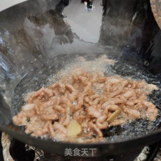 青椒肉丝的做法步骤：2
