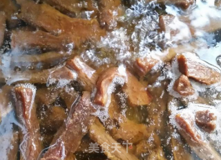 【桃李厨艺】让人停不下来的零食，自制手撕牛肉的做法步骤：6