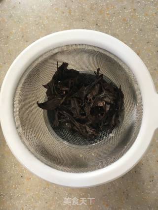 醇香奶茶的做法步骤：4