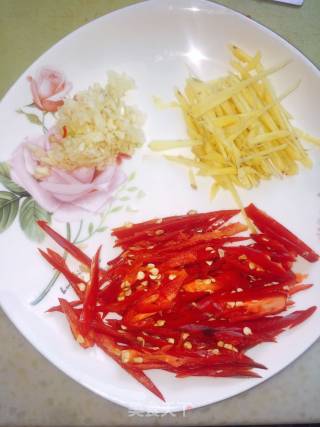 爆炒田螺肉的做法步骤：2