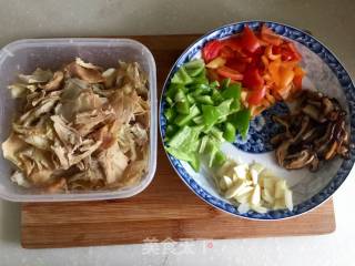 笋衣香菇炒肉的做法步骤：4