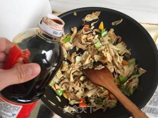 笋衣香菇炒肉的做法步骤：10