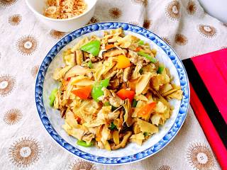 笋衣香菇炒肉的做法步骤：15