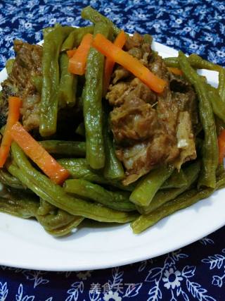 排骨炖豆角（电饭煲版排骨炖四季豆角）的做法步骤：7