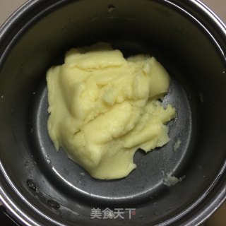 圣诞快乐泡芙，把圣诞老公公吃进嘴里的做法步骤：2