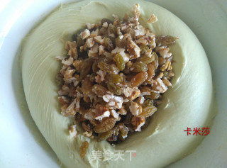 无油无糖牛油果核桃软欧的做法步骤：10