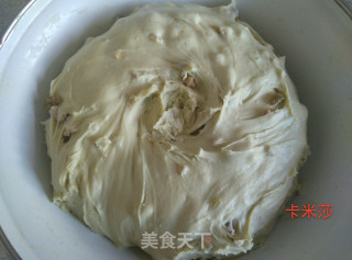 无油无糖牛油果核桃软欧的做法步骤：12