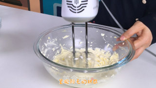 「原味」英式奶油奶酪霜 （24个纸杯分量）完美教程的做法步骤：3