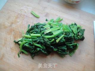 蛋酱菠菜的做法步骤：1