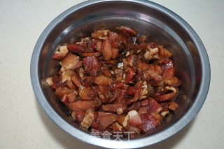 咸肉披萨的做法步骤：6