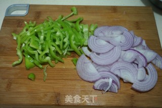 咸肉披萨的做法步骤：7