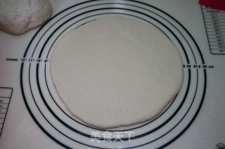 咸肉披萨的做法步骤：11