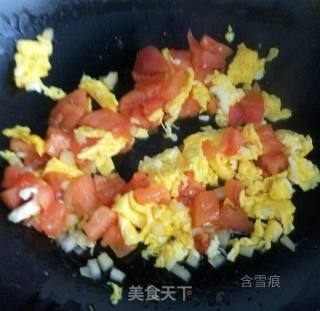 西红柿蛋炒饭的做法步骤：3