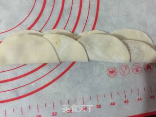 脆底玫瑰花煎饺的做法步骤：4