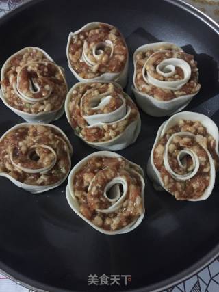脆底玫瑰花煎饺的做法步骤：7