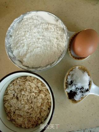 燕麦片红糖饼干《燕麦脆饼》
一分钟教你学会做饼干的做法步骤：1