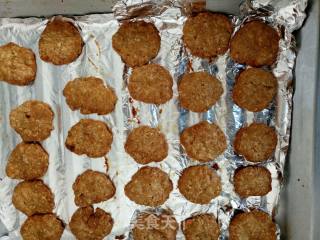 燕麦片红糖饼干《燕麦脆饼》
一分钟教你学会做饼干的做法步骤：9