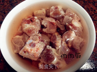 土豆炖排骨#肉肉厨的做法步骤：1