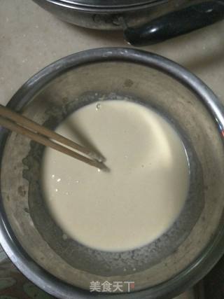 家庭版鸡蛋灌饼的做法步骤：2