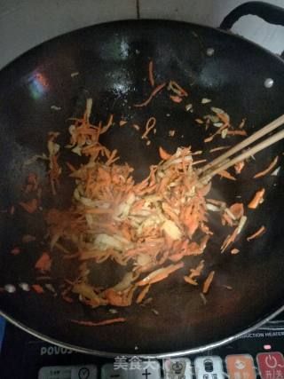 家庭版鸡蛋灌饼的做法步骤：4
