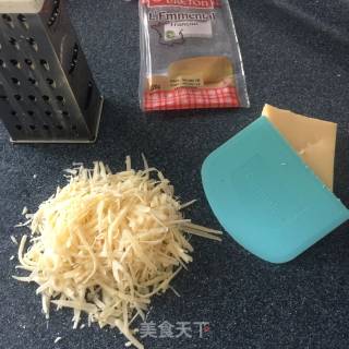 超好吃的大孔奶酪咸蛋糕的做法步骤：2