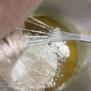 超好吃的大孔奶酪咸蛋糕的做法步骤：10