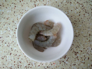 水晶虾饺的做法步骤：1