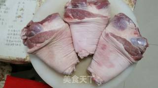 炖猪蹄、猪肘的做法步骤：2
