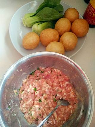 肉酿油面筋的做法步骤：1