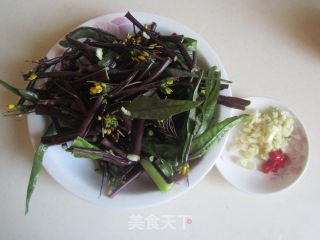 凉拌菜薹的做法步骤：1