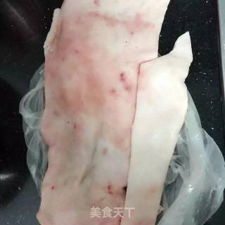 养颜肉皮冻的做法步骤：1